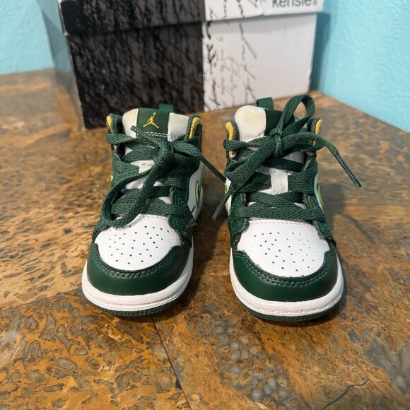 Jordan 1 mid Sonic Green Kids Shoe size 5c - Picture 1 of 5